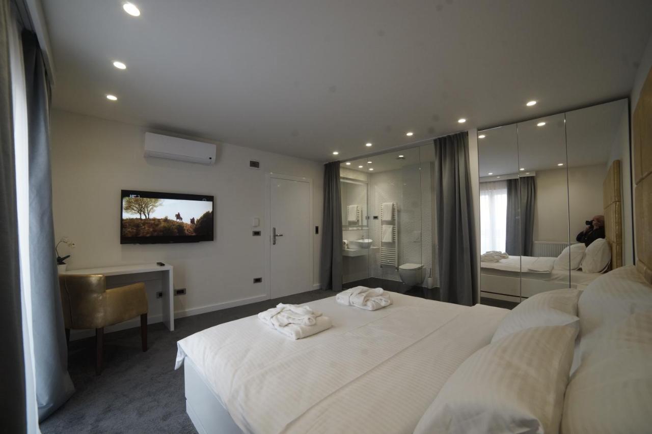 Hotel Forty Two Block A Zagrzeb Zewnętrze zdjęcie